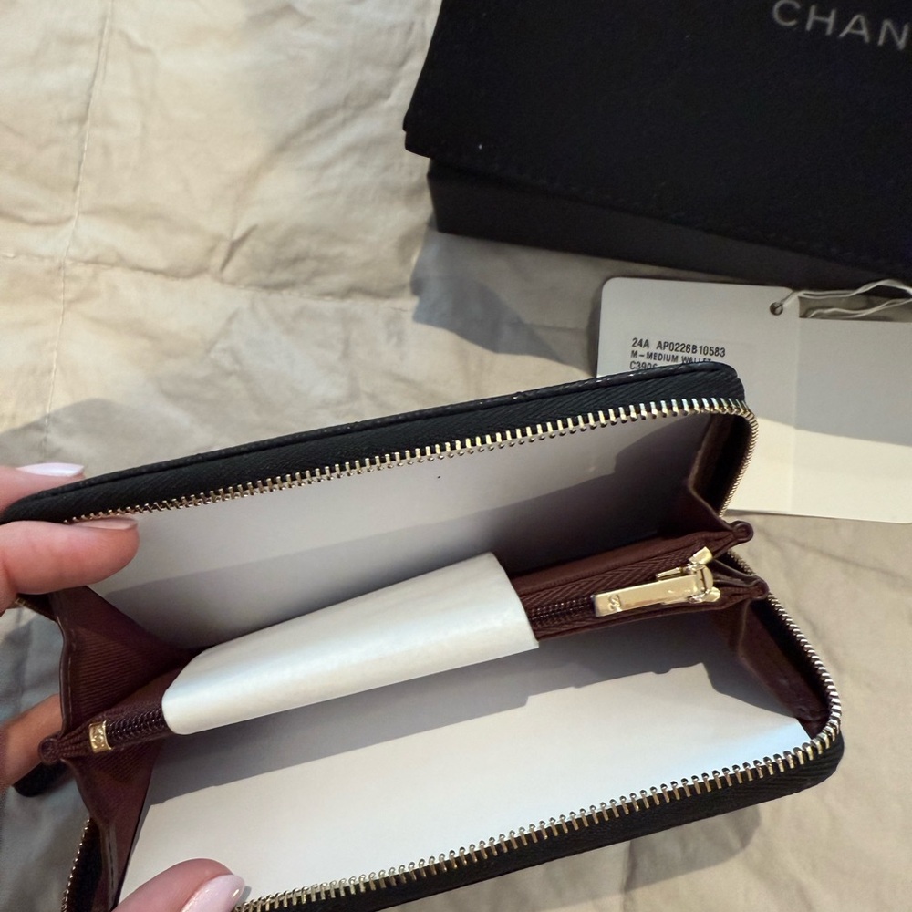 CHANEL Black Quilted Zipper Wallet brand new with tags - Picture 7 of 14
